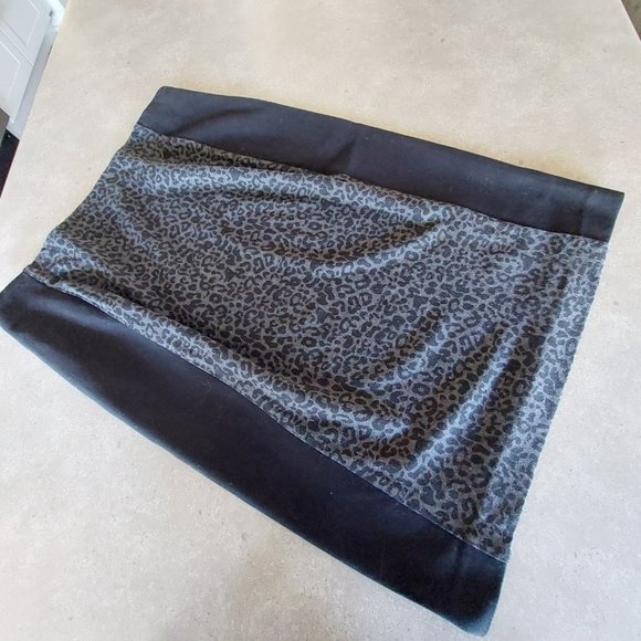 DENVER HAYES Black/Grey Stretch Pencil Skirt w/Animal Print Front Panel - Medium - Picture 2 of 9